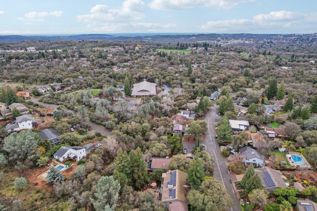 3571 Sudbury Rd, Cameron Park, CA 95682