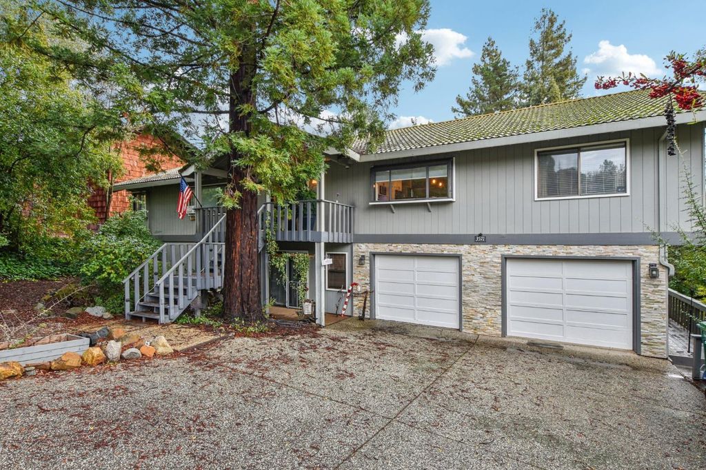 3571 Sudbury Rd, Cameron Park, CA 95682