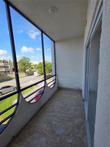 4670 W 13th Lane 206, Hialeah, FL 33012