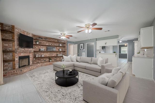 9711 Mackworth Drive, Stafford, TX 77477