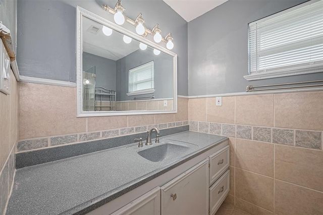 9711 Mackworth Drive, Stafford, TX 77477
