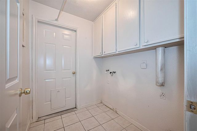 9711 Mackworth Drive, Stafford, TX 77477