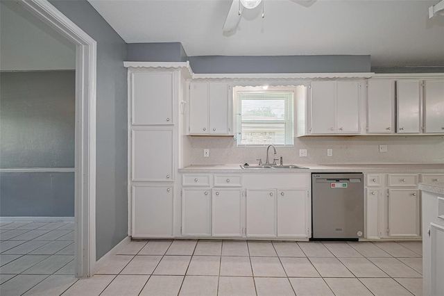 9711 Mackworth Drive, Stafford, TX 77477