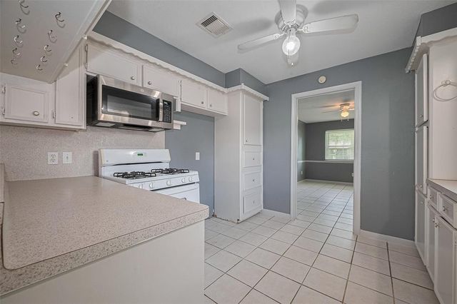 9711 Mackworth Drive, Stafford, TX 77477