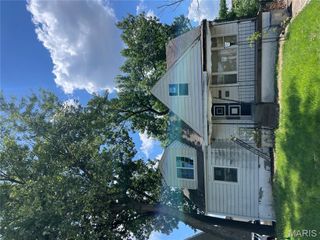 9812 Zykan Drive, St Louis, MO 63114