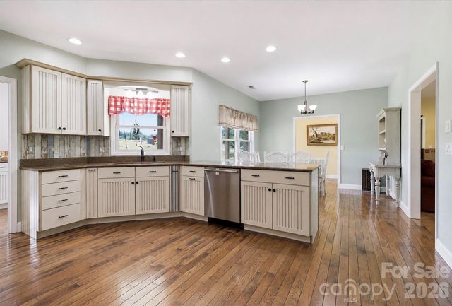 409 Tall Timbers Lane, Waynesville, NC 28785