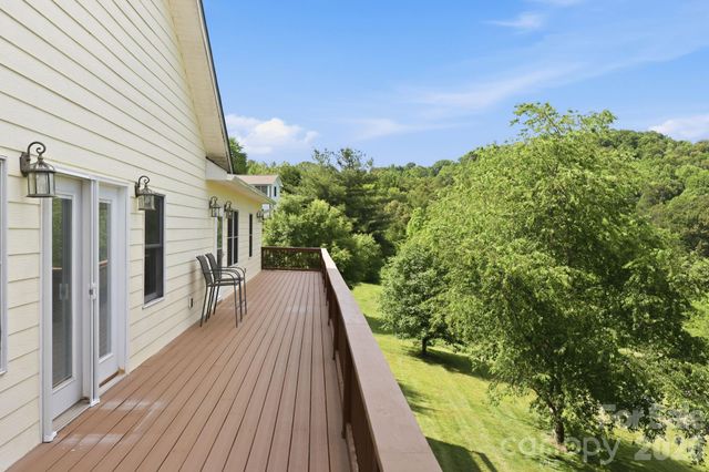 409 Tall Timbers Lane, Waynesville, NC 28785
