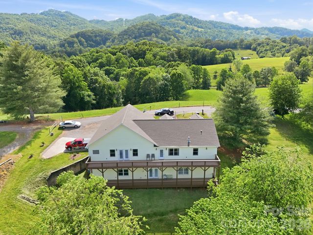 409 Tall Timbers Lane, Waynesville, NC 28785