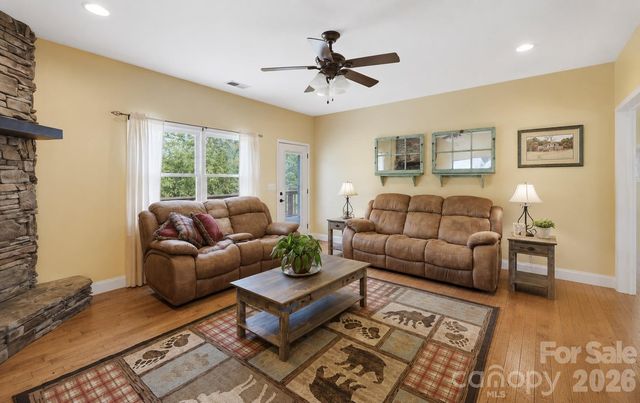 409 Tall Timbers Lane, Waynesville, NC 28785