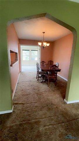 812 Loch Haven, Maumee, OH 43537