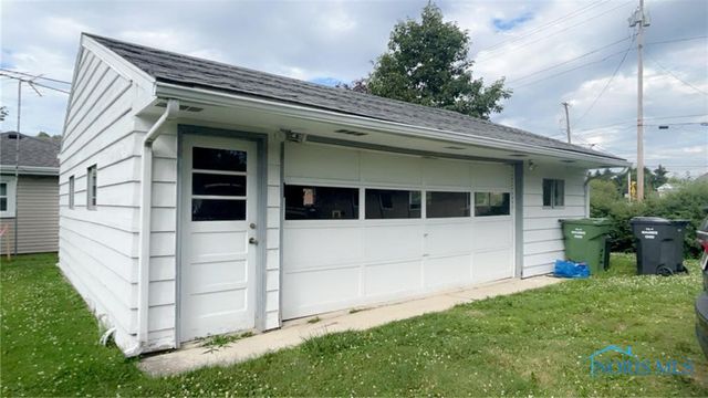 812 Loch Haven, Maumee, OH 43537