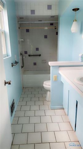 812 Loch Haven, Maumee, OH 43537