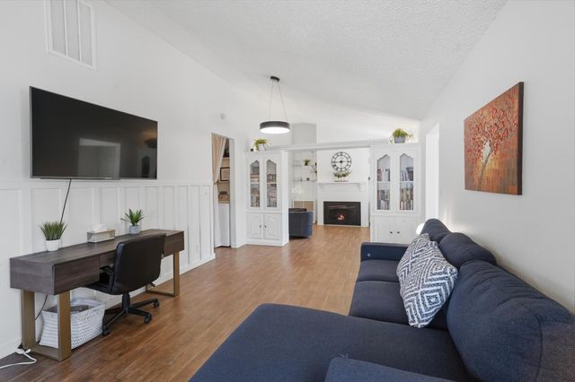 14419 Sun Forest Dr, Penn Valley, CA 95946