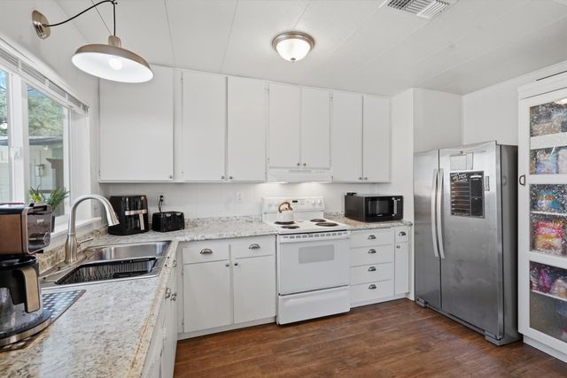 14419 Sun Forest Dr, Penn Valley, CA 95946