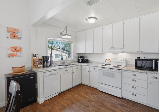 14419 Sun Forest Dr, Penn Valley, CA 95946