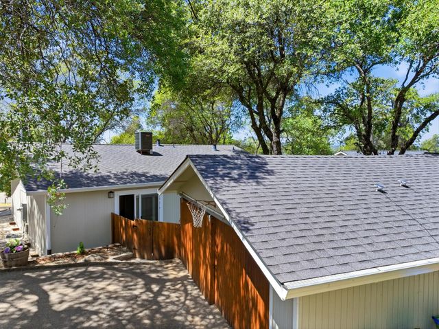 14419 Sun Forest Dr, Penn Valley, CA 95946