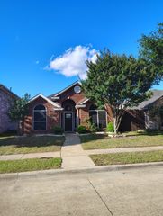 1309 Brookfield Drive, Rowlett, TX 75089