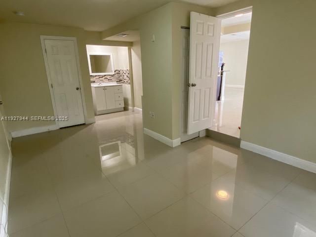 1815 NE 175th St 0, North Miami Beach, FL 33162