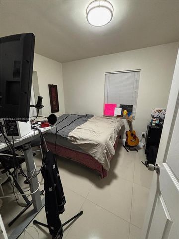 1815 NE 175th St 0, North Miami Beach, FL 33162