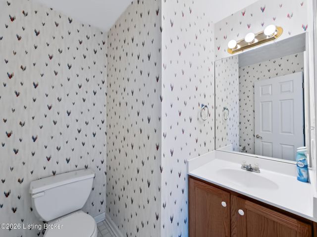 8104 Hudson Ln, Louisville, KY 40291