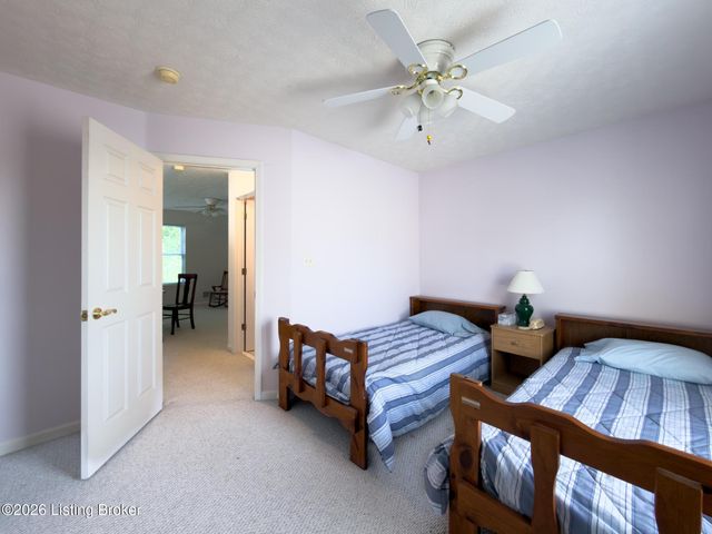 8104 Hudson Ln, Louisville, KY 40291