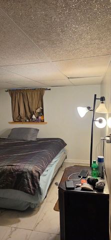 34 Hatch St, Haverhill, MA 01832