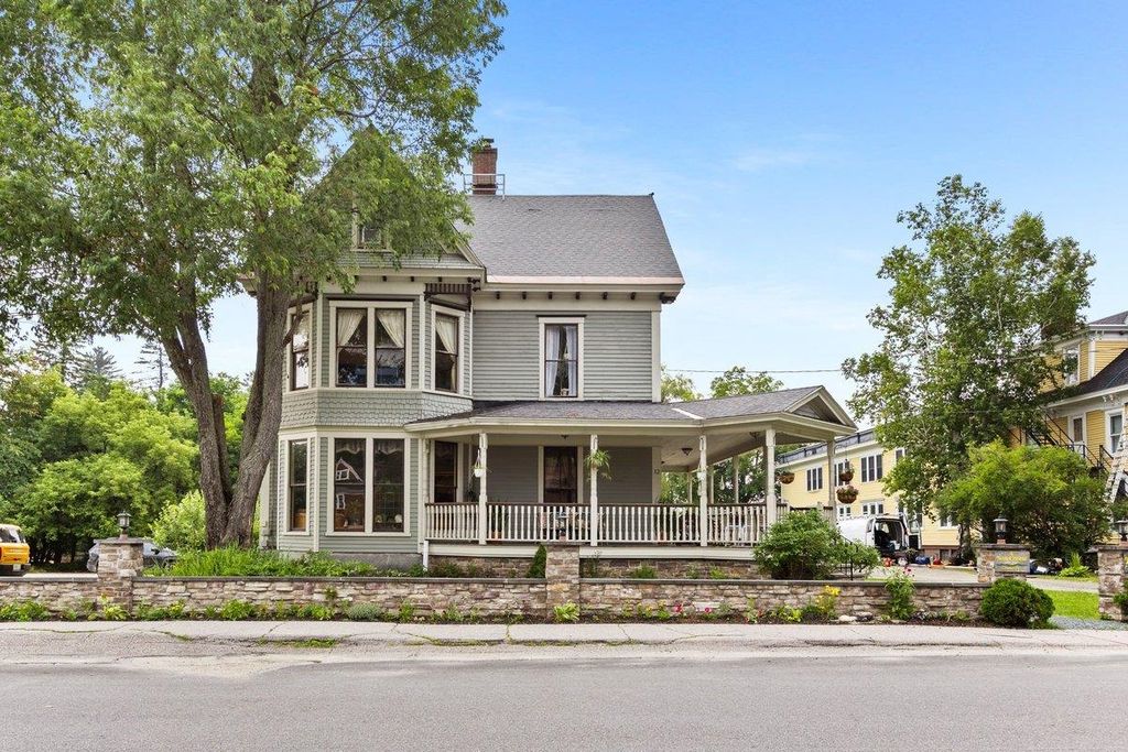 12 High Street, Lancaster, NH 03584
