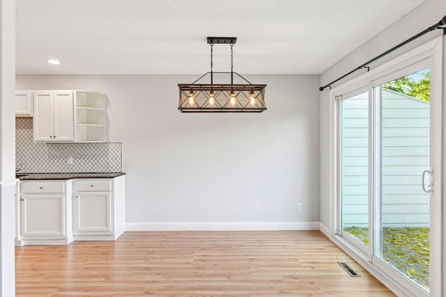 11339 Vessey Circle, Bloomington, MN 55437