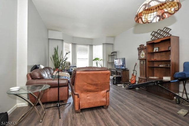 557 Hudson Ave, Weehawken Twp., NJ 07086
