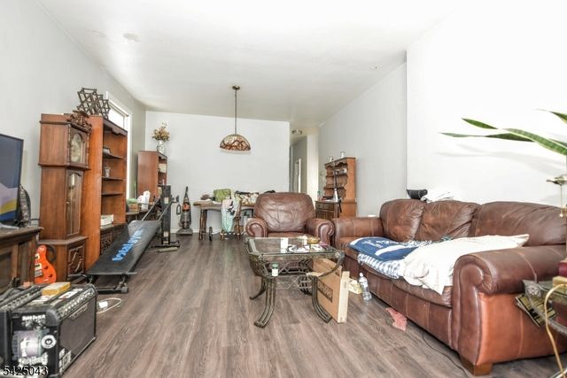 557 Hudson Ave, Weehawken Twp., NJ 07086