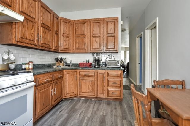 557 Hudson Ave, Weehawken Twp., NJ 07086