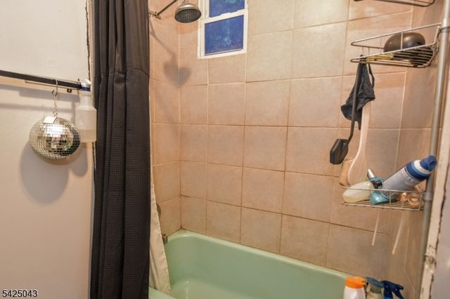 557 Hudson Ave, Weehawken Twp., NJ 07086