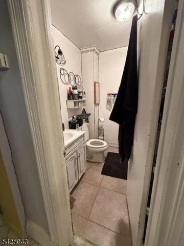 557 Hudson Ave, Weehawken Twp., NJ 07086