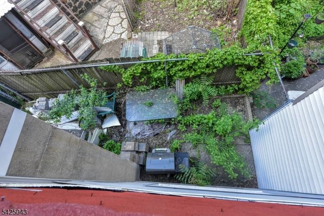 557 Hudson Ave, Weehawken Twp., NJ 07086