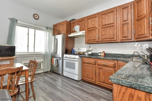 557 Hudson Ave, Weehawken Twp., NJ 07086