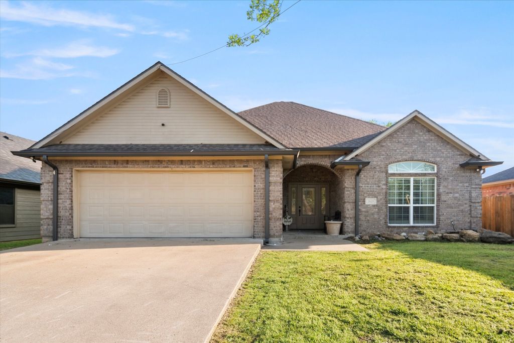 2629 Fish Tank Road, Corsicana, TX 75110