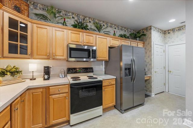 8368 Windsor Ridge Drive, Charlotte, NC 28277