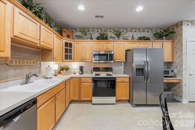 8368 Windsor Ridge Drive, Charlotte, NC 28277