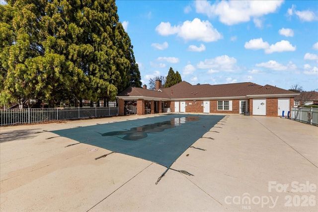 8368 Windsor Ridge Drive, Charlotte, NC 28277