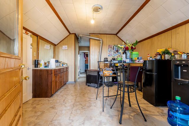5633 W 64th Place, Chicago, IL 60638