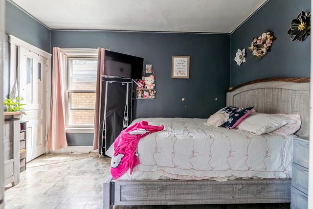 5633 W 64th Place, Chicago, IL 60638
