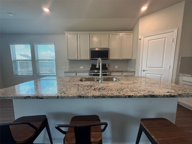 621 Fletcher Drive, Fate, TX 75087