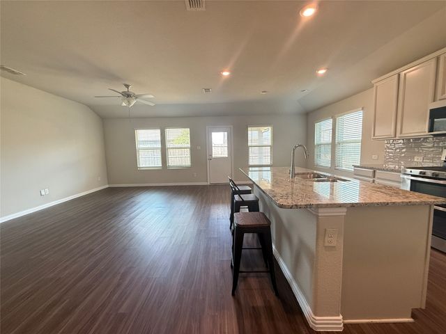 621 Fletcher Drive, Fate, TX 75087