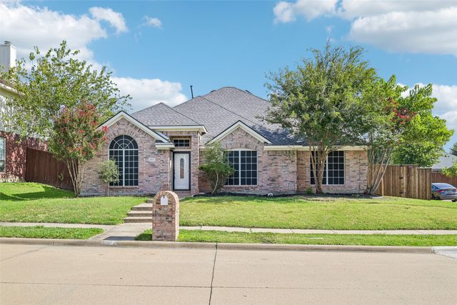 3901 Rolling Hills Drive, Plano, TX 75025