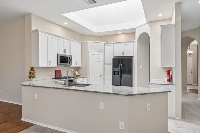 3901 Rolling Hills Drive, Plano, TX 75025