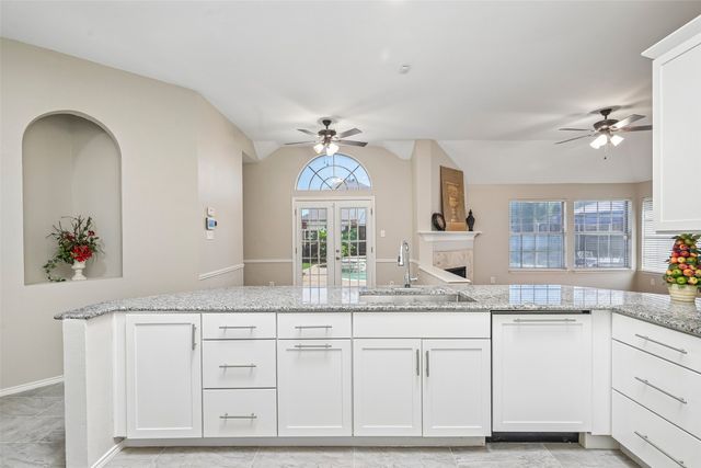 3901 Rolling Hills Drive, Plano, TX 75025