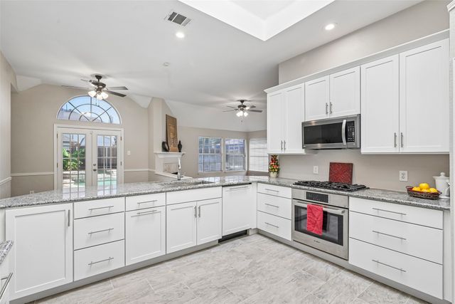 3901 Rolling Hills Drive, Plano, TX 75025
