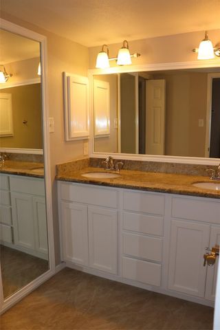 1818 Augusta Drive 8, Houston, TX 77057