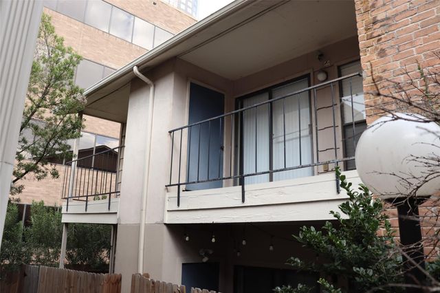 1818 Augusta Drive 8, Houston, TX 77057