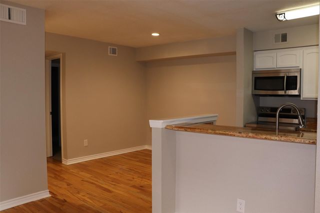 1818 Augusta Drive 8, Houston, TX 77057